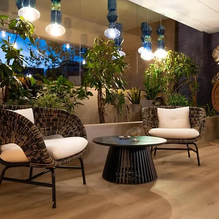Savhotel Aemilia Hotell